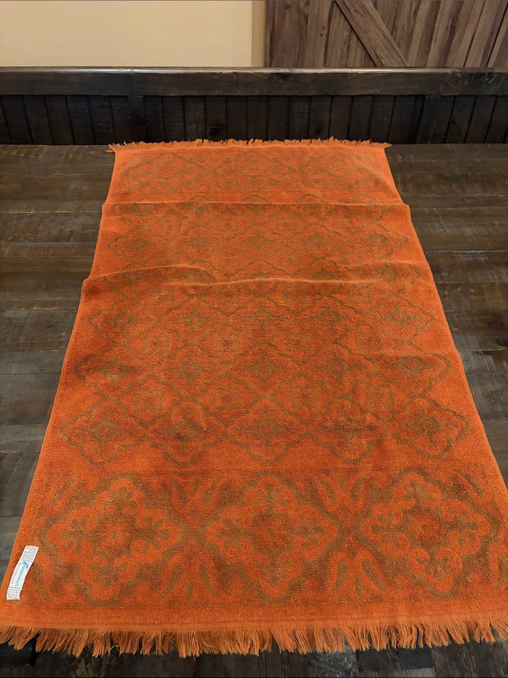 Vintage Fieldcrest Retro Rust Orange Brown Medallion Bath Sheet Towel Fringe 70s